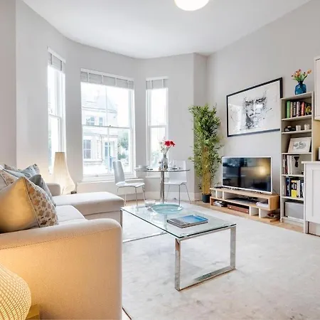 Contemporary Clapham Living Apartment London Exterior photo