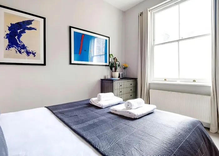 Contemporary Clapham Living