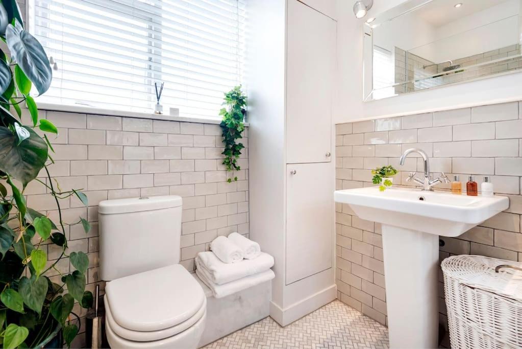 Apartment Contemporary Clapham Living London