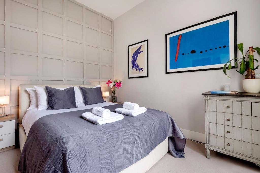 Contemporary Clapham Living London